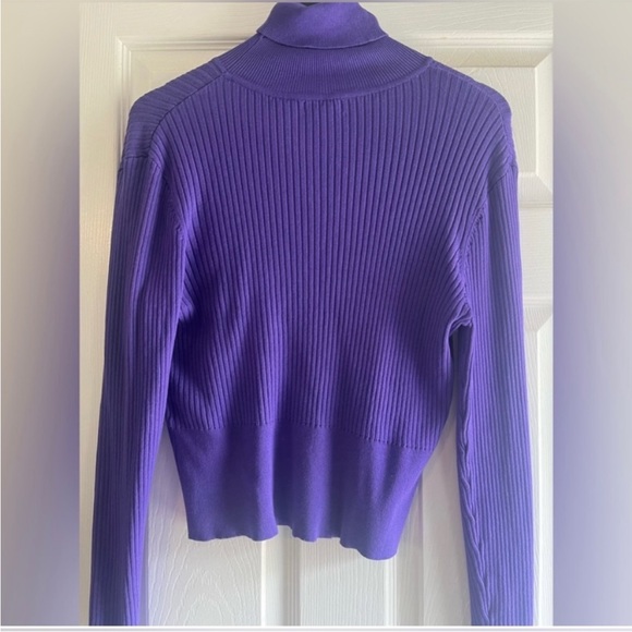Purple long sleeved crop turtleneck - Picture 2 of 4